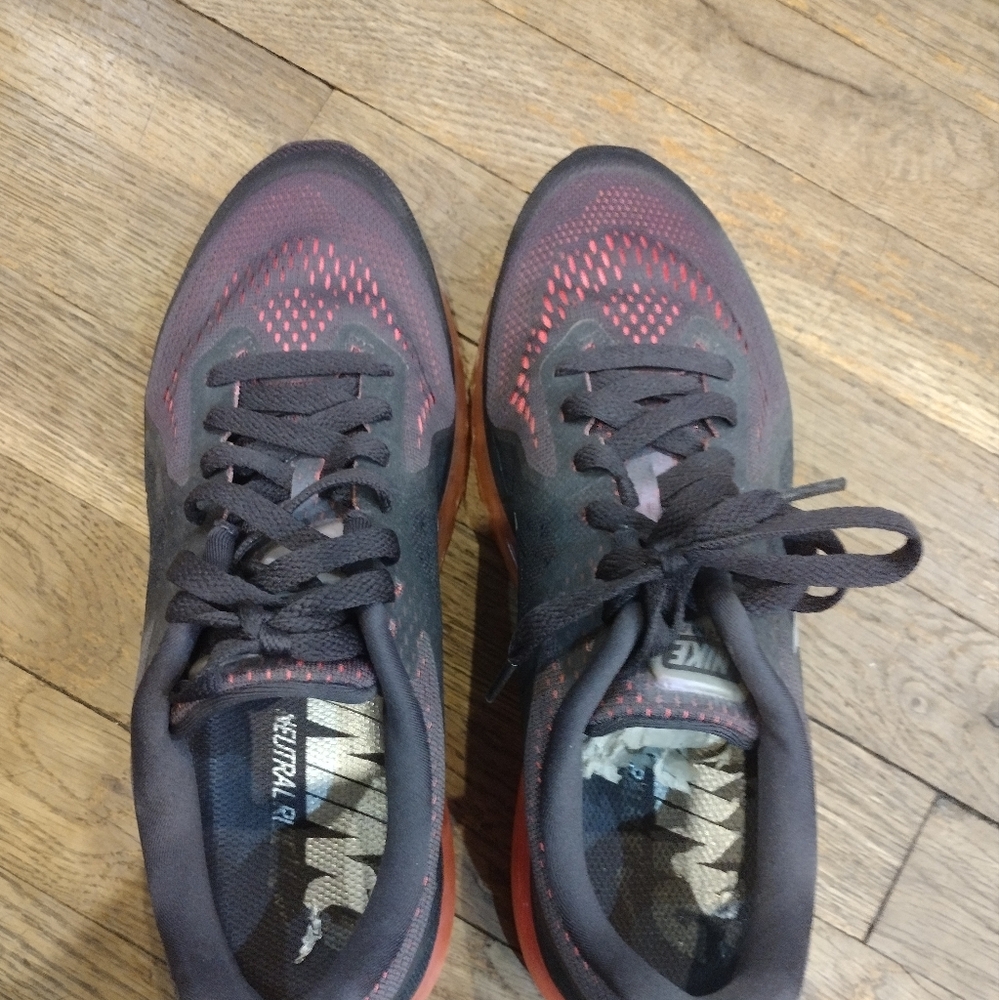 Nike women's sneakers w/box